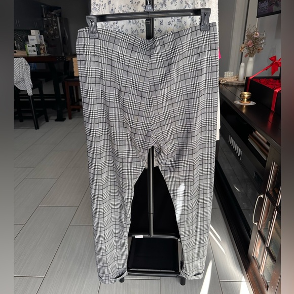 Plaid Pant - Picture 4 of 6
